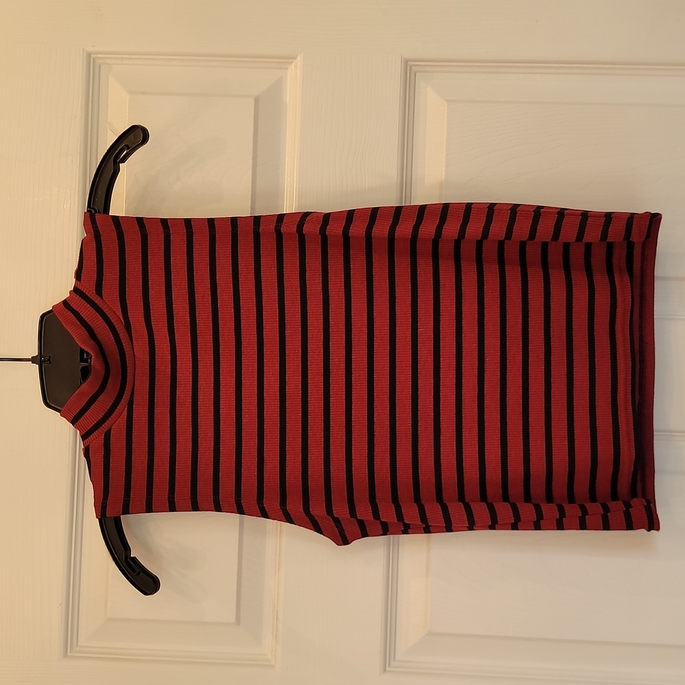 Poof,  size Large, tank top burgundy and black